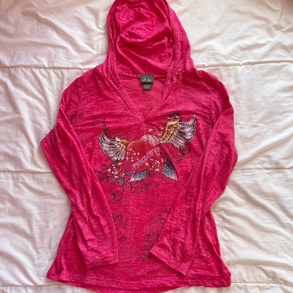 Y2K pink shirt
